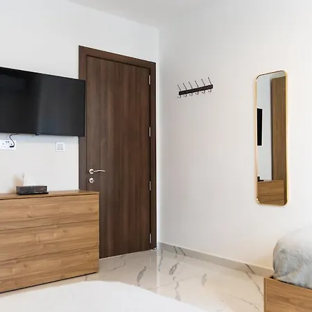 Apartment Brand New 3br In