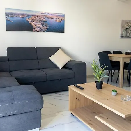 Brand New 3br In Apartman *