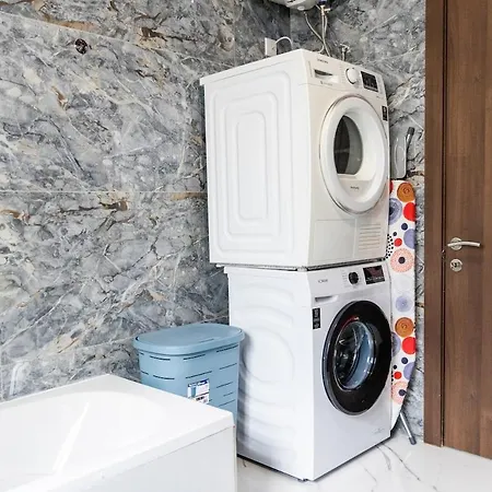 Brand New 3br In Apartman